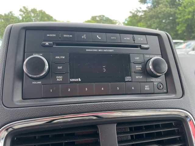 Thumbnail: 2015 Dodge Grand Caravan - 17