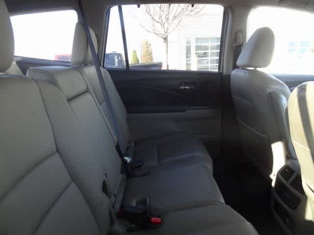 Thumbnail: 2016 Honda Pilot - 12