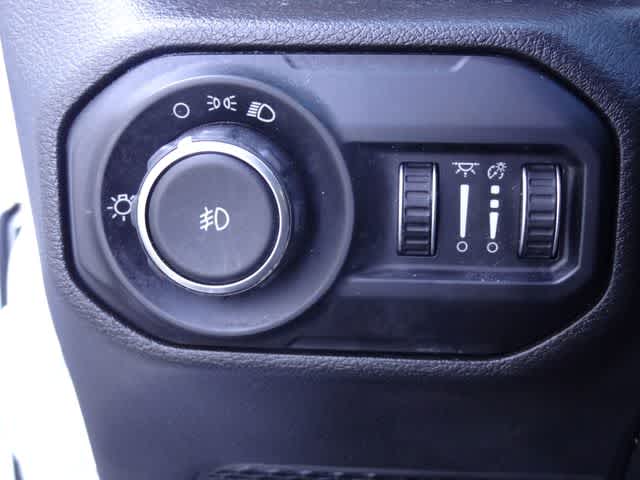 Thumbnail: 2021 Jeep Wrangler - 14