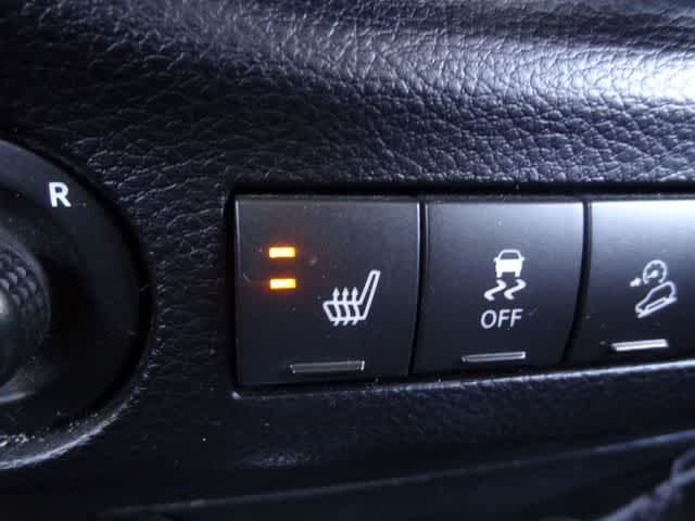 Thumbnail: 2017 Jeep Wrangler - 27