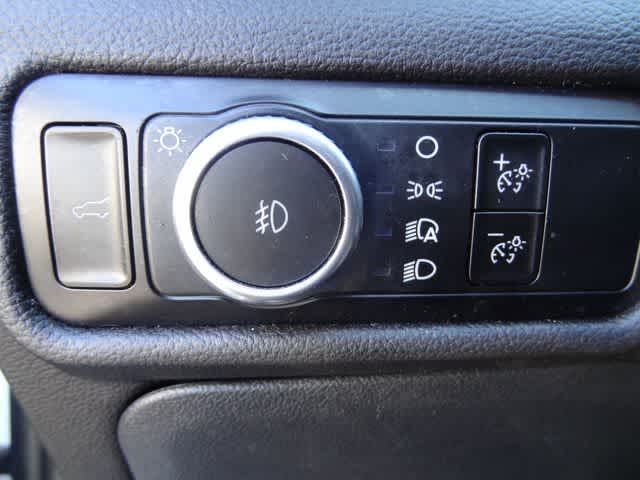 Thumbnail: 2023 Ford Explorer - 15