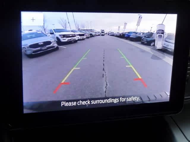 Thumbnail: 2022 Ford Explorer - 26