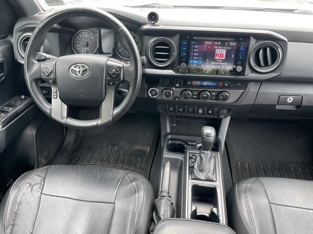 2017 Toyota Tacoma TRD Off-Road 9