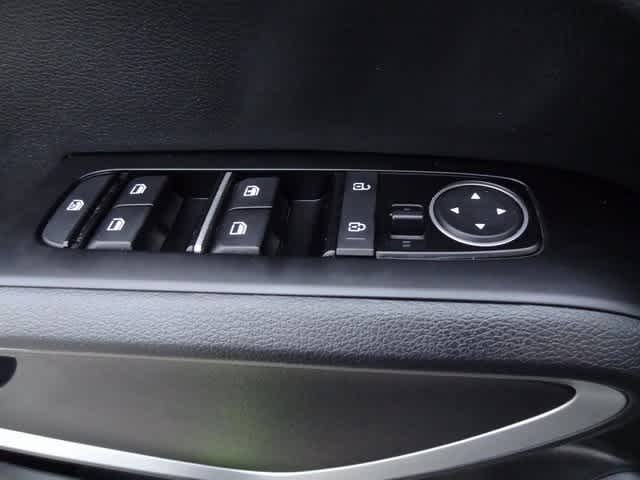 Thumbnail: 2023 Kia Soul - 13