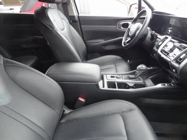 Thumbnail: 2023 Kia Sorento - 11