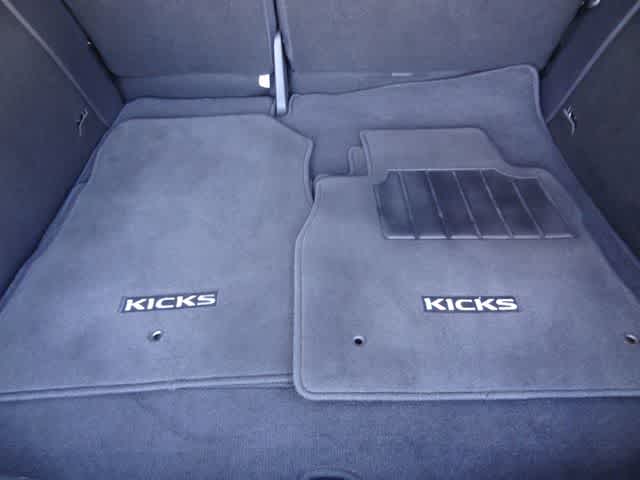 Thumbnail: 2023 Nissan Kicks - 8