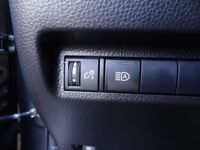 Thumbnail: 2020 Toyota RAV4 - 19