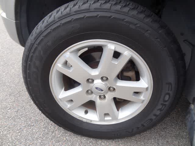 Thumbnail: 2008 Ford Explorer - 26