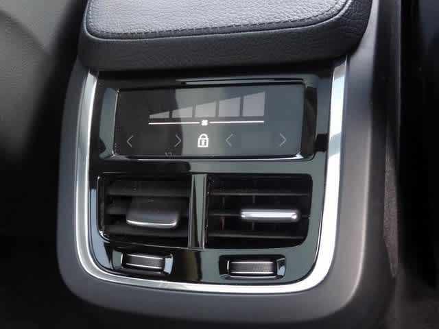 Thumbnail: 2018 Volvo XC90 - 14