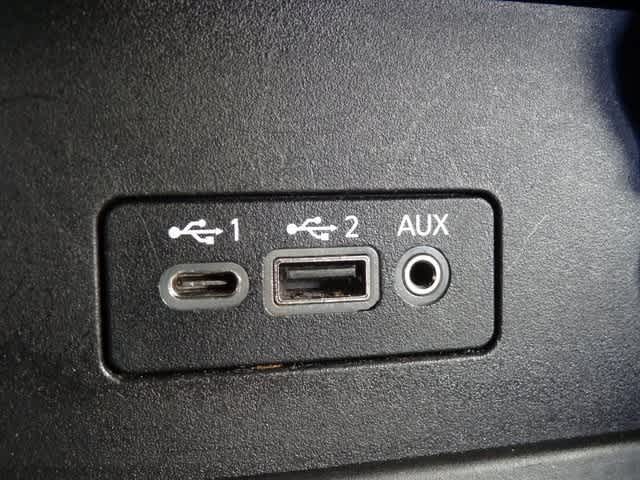 Thumbnail: 2021 Nissan Sentra - 25