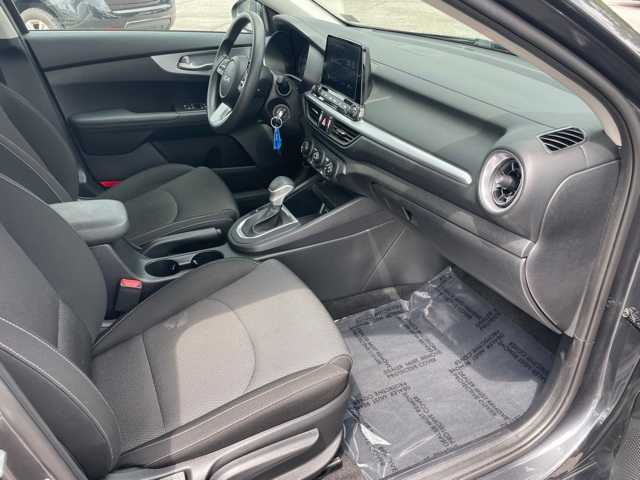 2023 Kia Forte LXS 23