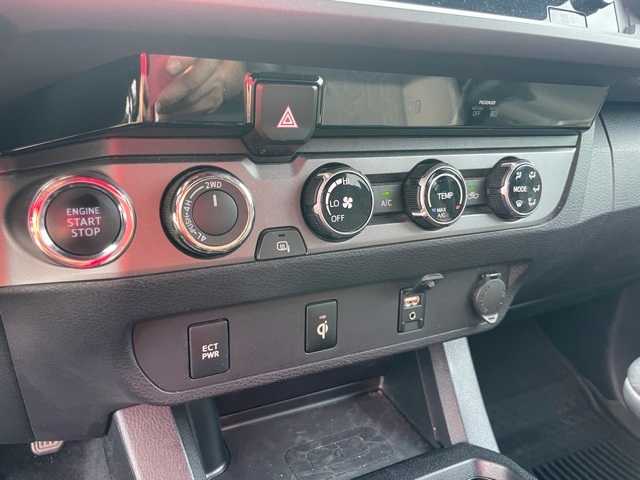 2017 Toyota Tacoma TRD Off-Road 19
