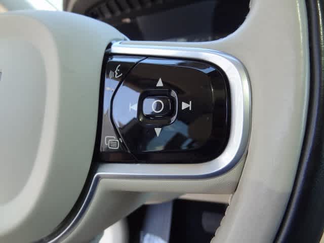 Thumbnail: 2016 Volvo XC90 - 21