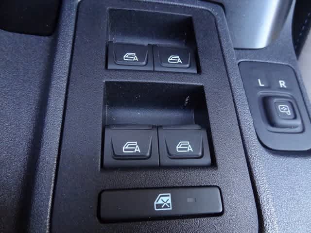 Thumbnail: 2022 Ford Bronco - 32