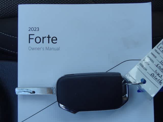 Thumbnail: 2023 Kia Forte - 25