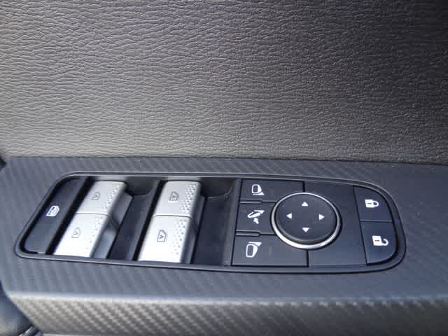 Thumbnail: 2024 Mitsubishi Outlander - 17