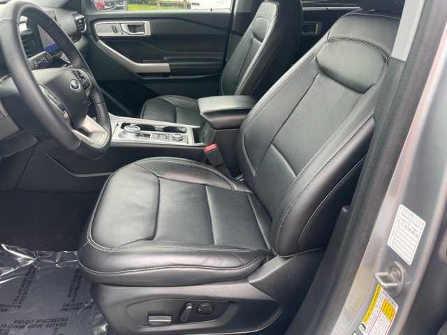 2023 Ford Explorer Limited 10