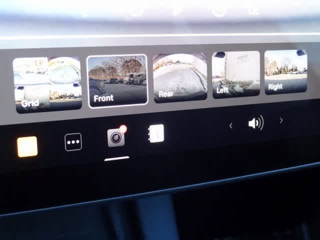 Thumbnail: 2023 Tesla Model 3 - 28