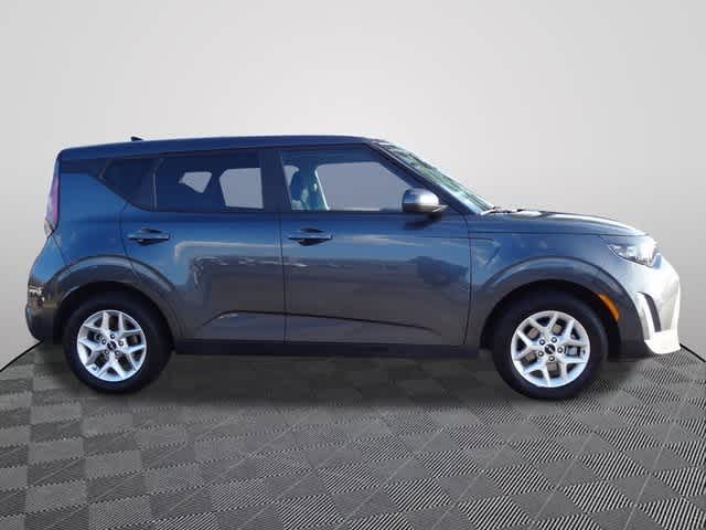 Thumbnail: 2023 Kia Soul - 4