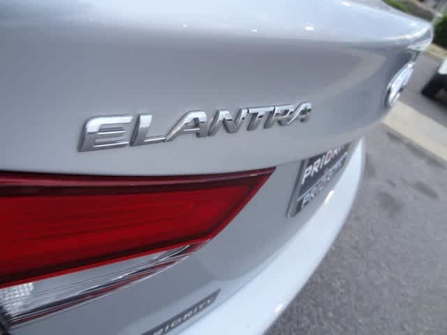 Thumbnail: 2014 Hyundai Elantra - 27