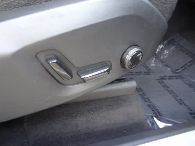 Thumbnail: 2018 Volvo XC90 - 18