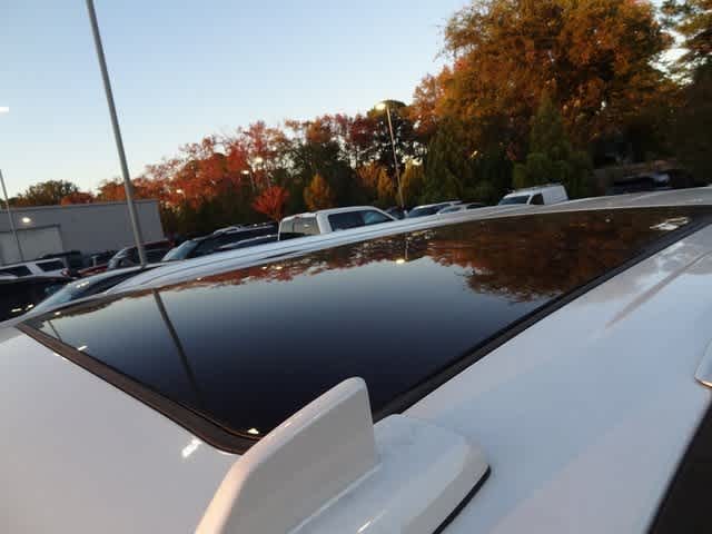 Thumbnail: 2022 Chevrolet Tahoe - 19