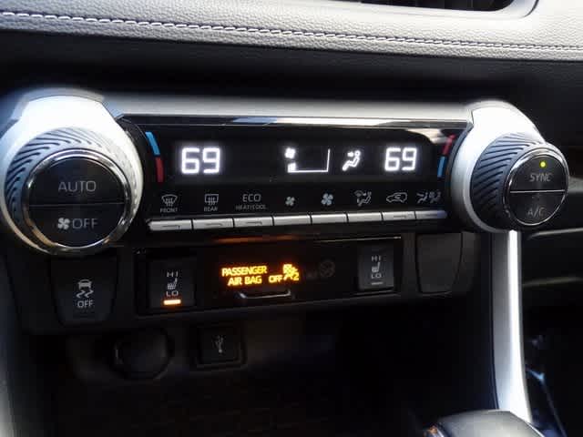 Thumbnail: 2020 Toyota RAV4 - 33