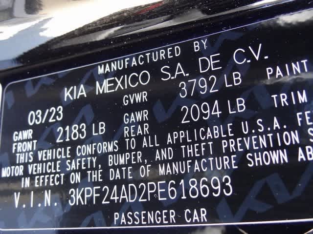 Thumbnail: 2023 Kia Forte - 32