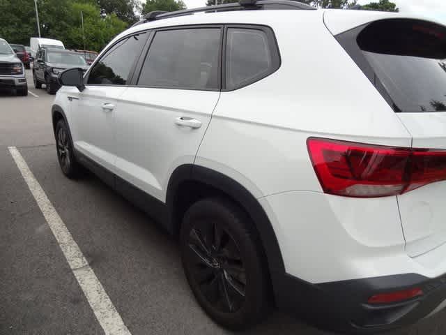 Thumbnail: 2023 Volkswagen Taos - 6