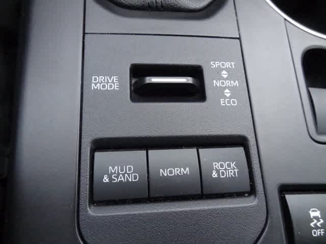 Thumbnail: 2022 Toyota Highlander - 37