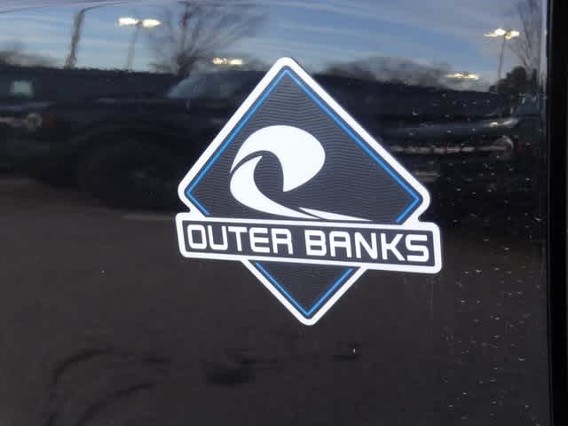 Thumbnail: 2022 Ford Bronco - 44