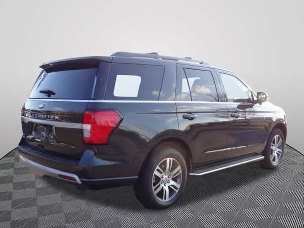 Used 2023 Ford Expedition XLT SUV