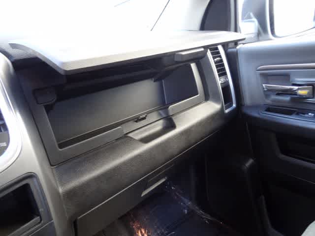 Thumbnail: 2024 RAM 1500 Classic - 28