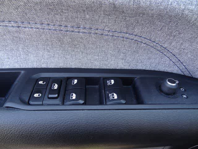 Thumbnail: 2024 Jeep Compass - 9