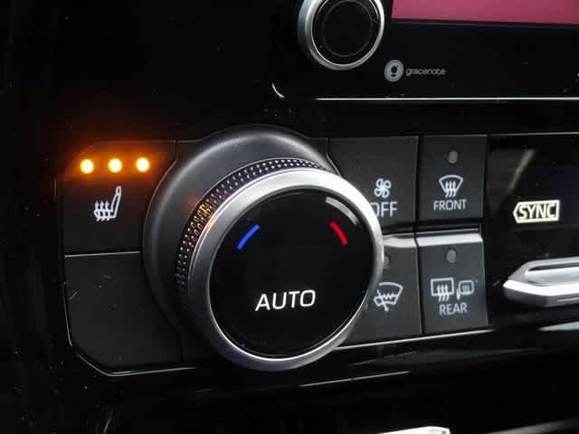 Thumbnail: 2022 Toyota Highlander - 33