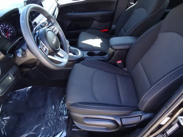 Thumbnail: 2023 Kia Forte - 6