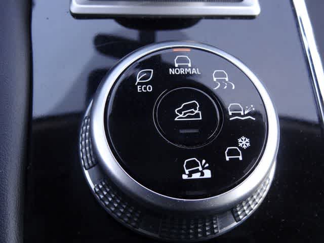 Thumbnail: 2024 Mitsubishi Outlander - 38