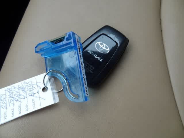 Thumbnail: 2023 Toyota RAV4 - 34