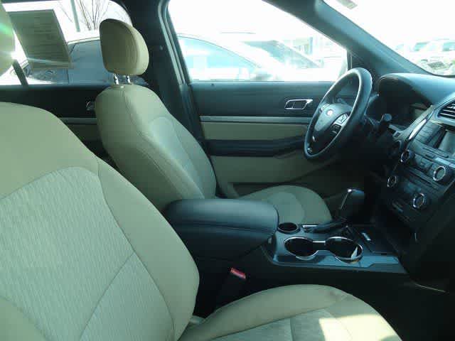 Thumbnail: 2017 Ford Explorer - 10