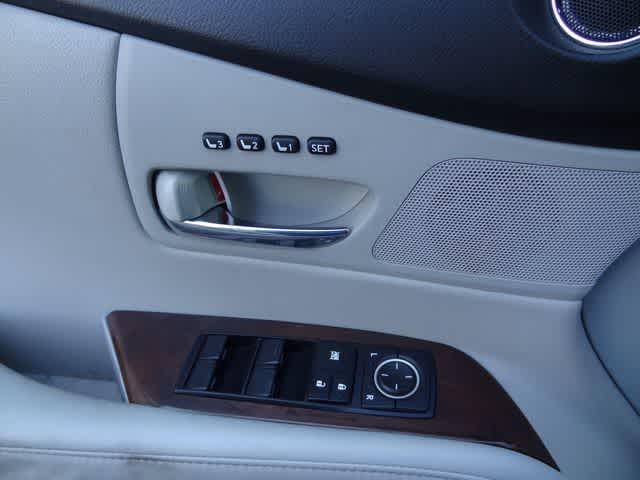 Thumbnail: 2012 Lexus RX - 18