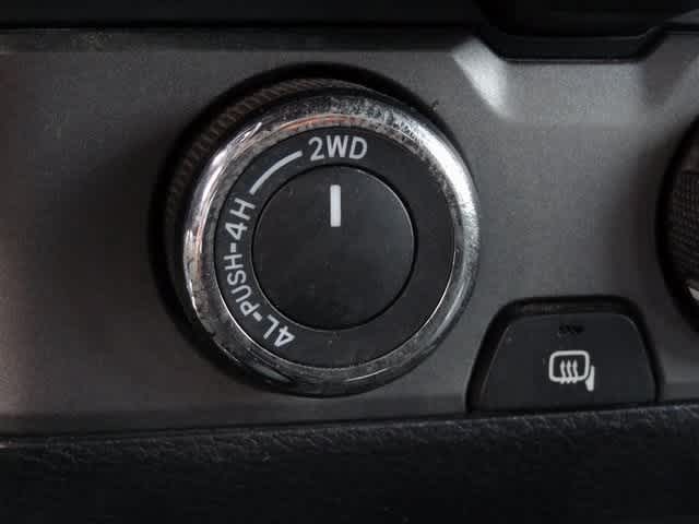 Thumbnail: 2016 Toyota Tacoma - 24