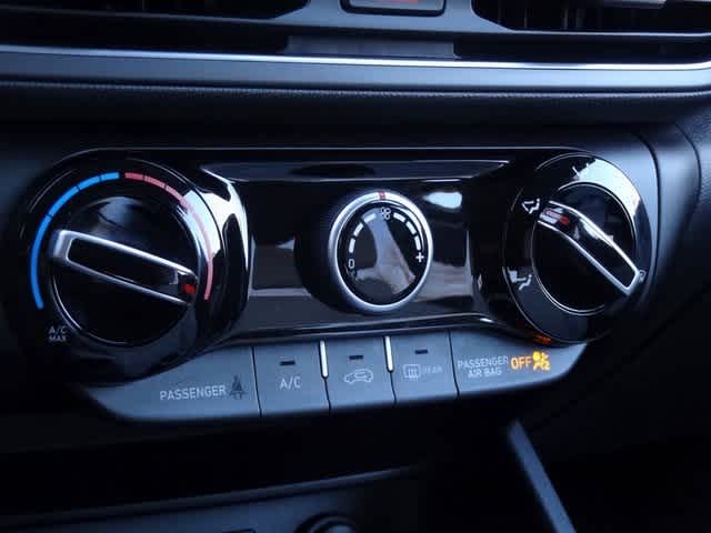 Thumbnail: 2022 Hyundai Kona - 25