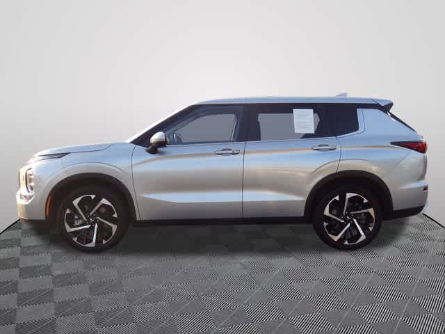 Thumbnail: 2024 Mitsubishi Outlander - 2