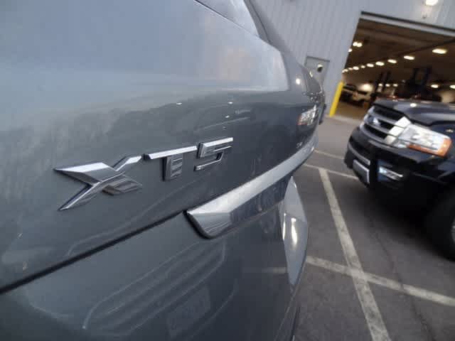 Thumbnail: 2023 Cadillac XT5 - 5