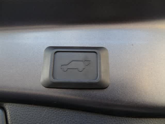 Thumbnail: 2020 Toyota RAV4 - 11