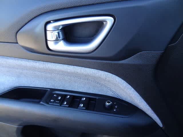 Thumbnail: 2024 Jeep Compass - 14