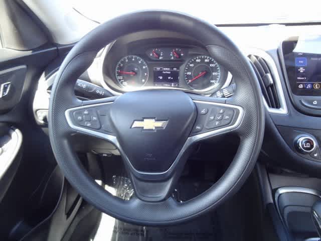 Thumbnail: 2022 Chevrolet Malibu - 12
