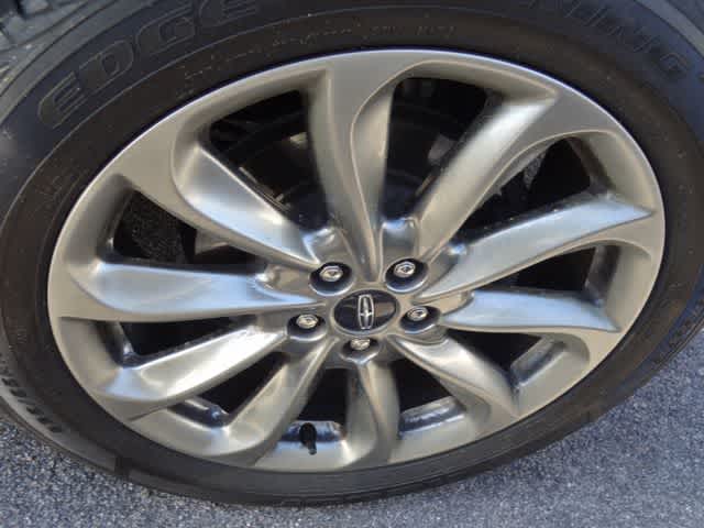 Thumbnail: 2021 Lincoln Corsair - 13