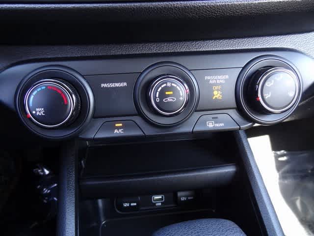 Thumbnail: 2023 Kia Forte - 21