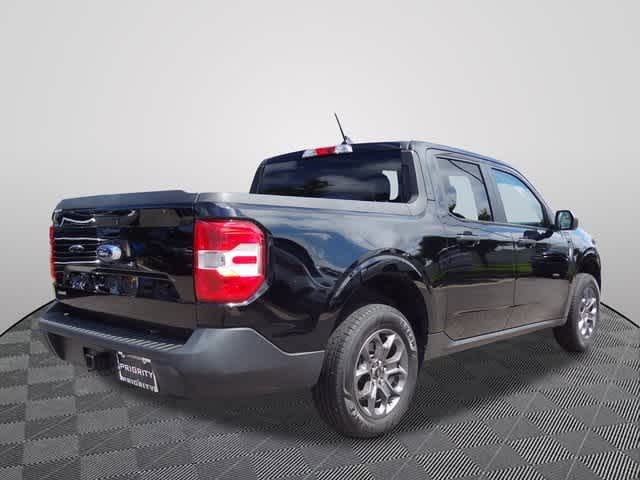 Thumbnail: 2022 Ford Maverick - 4